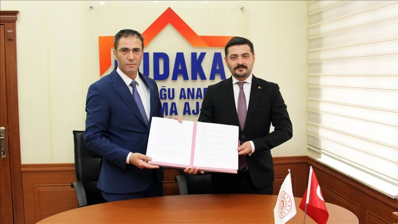 Erzincan, Bayburt ve Erzurum’da gazetecilere yapay zeka uygulamaları eğitimi verilecek