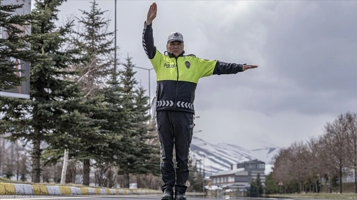 Erzurum polisi bayramda "kara haber" gelmesin diye trafik denetimlerini sıkılaştırdı