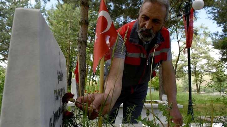 Erzurumlu gazi çok istediği şehitlikte görev yapıyor