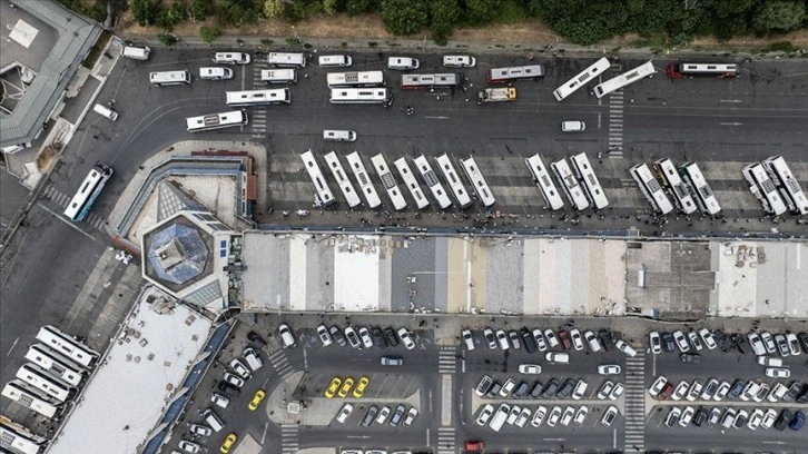 Esenler'deki Büyük İstanbul Otogarı'nda bayram yoğunluğu