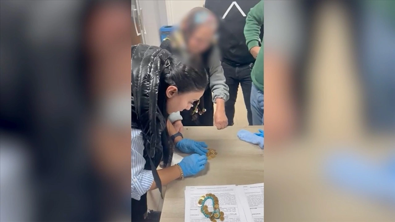 Esenyurt'ta dilencilik yapan kadının üzerinden 67 çeyrek altın çıktı