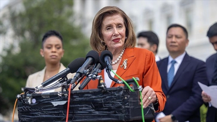 ABD Temsilciler Meclisi eski Başkanı Pelosi'den, Biden'ın yerine aday gösterilen Harris'e destek