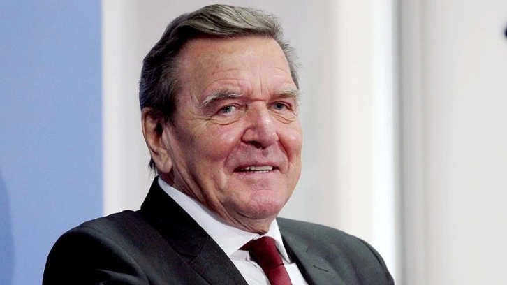 Almanya eski Başbakanı Schröder’den Türkiye’ye övgü
