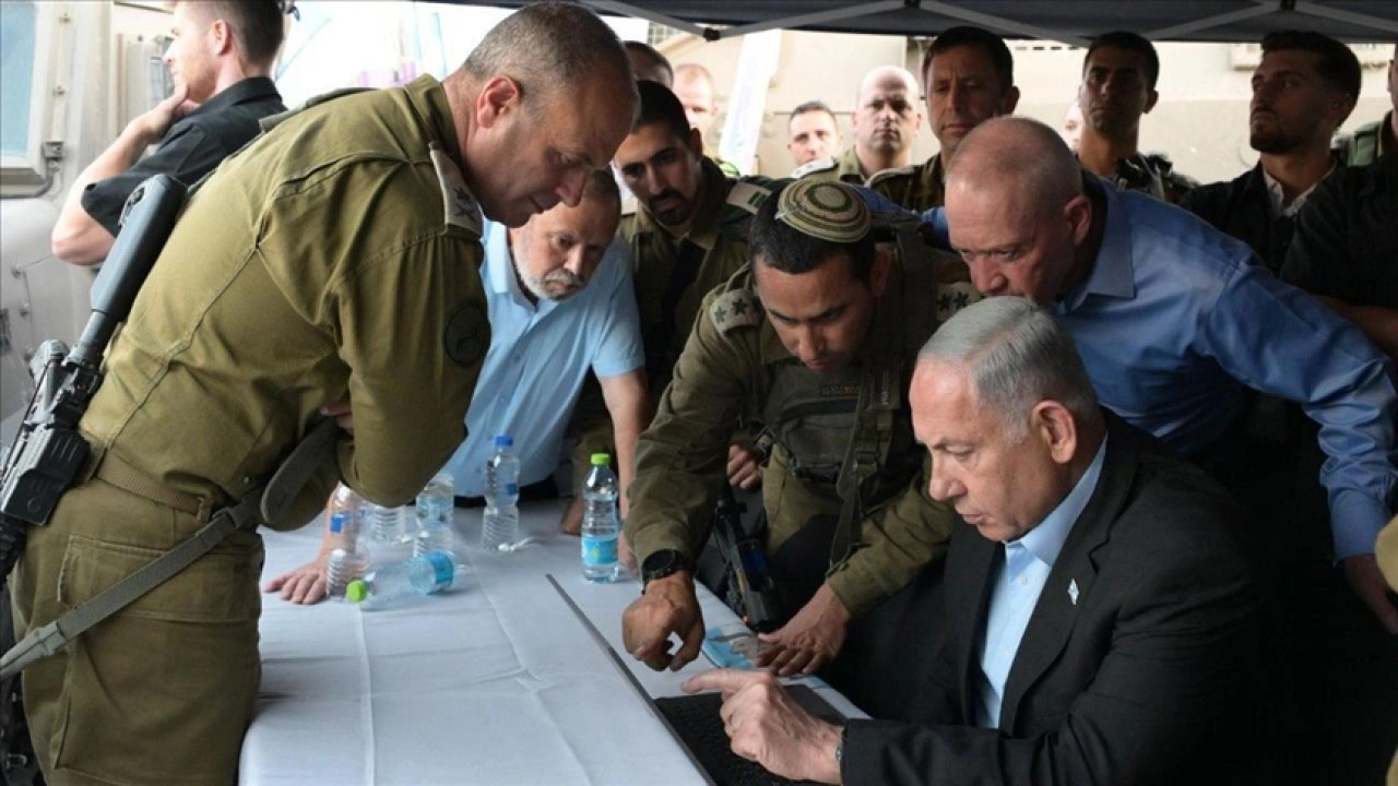 Eski İsrail Askeri İstihbarat Başkanı: Netanyahu, geleceğimizi Gazze'nin kumlarına gömüyor