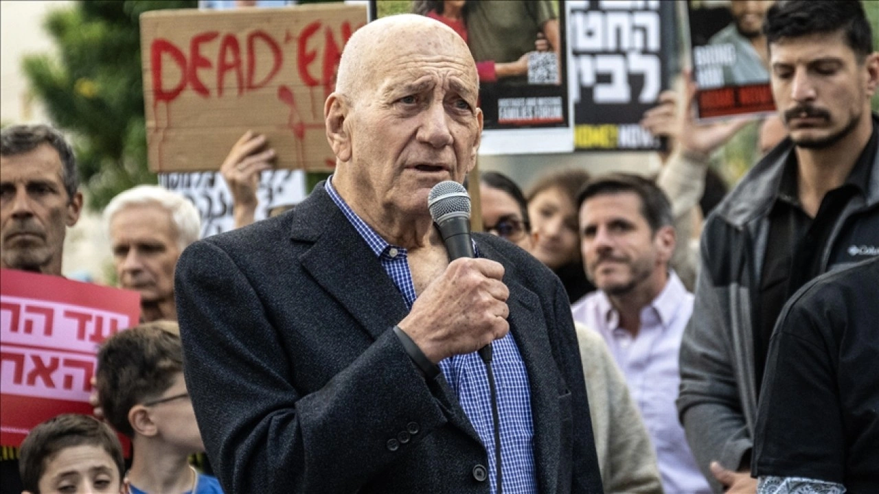 Eski İsrail Başbakanı Olmert: İsrailliler, Batı Şeria'da her gün Filistinlileri öldürüyor