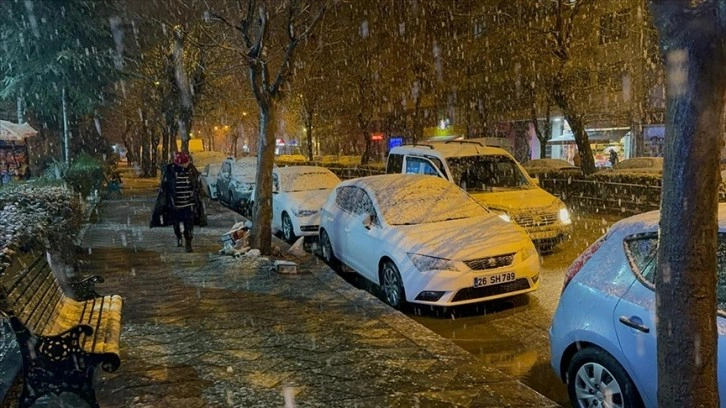 Eskişehir'de kar yağışı etkili oldu