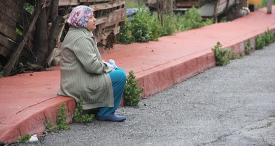 Evi yanan kadının gözyaşları