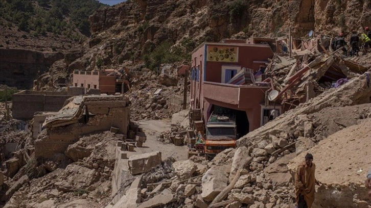 Fas'ta meydana gelen depremin on ikinci gününde arama kurtarma çalışmaları devam ediyor.