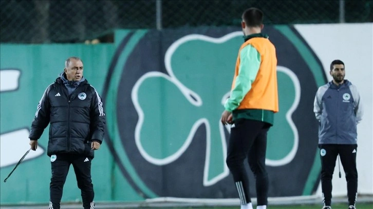 Fatih Terim, Panathinaikos'un başında ilk antrenmanına çıktı