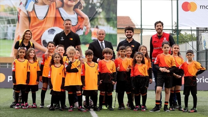 Fatih Terim ve eski İtalyan futbolcu Marco Materazzi depremzede çocuklar için buluştu