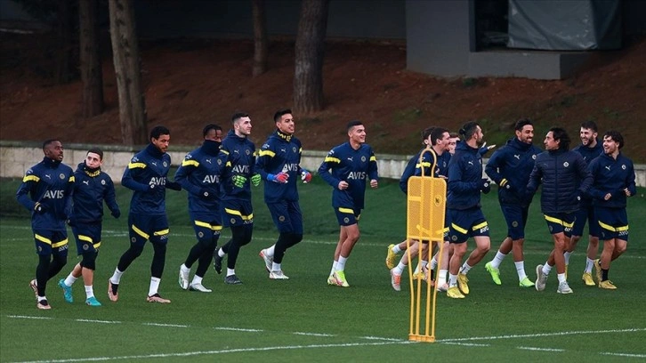 Fenerbahçe 4 ay sonra Avrupa'da Sevilla karşısında çıkıyor