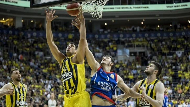 Fenerbahçe Beko şampiyonluk, Anadolu Efes seriyi sürdürmek için sahaya çıkıyor