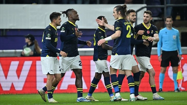Fenerbahçe çeyrek final avantajını 3 golle aldı