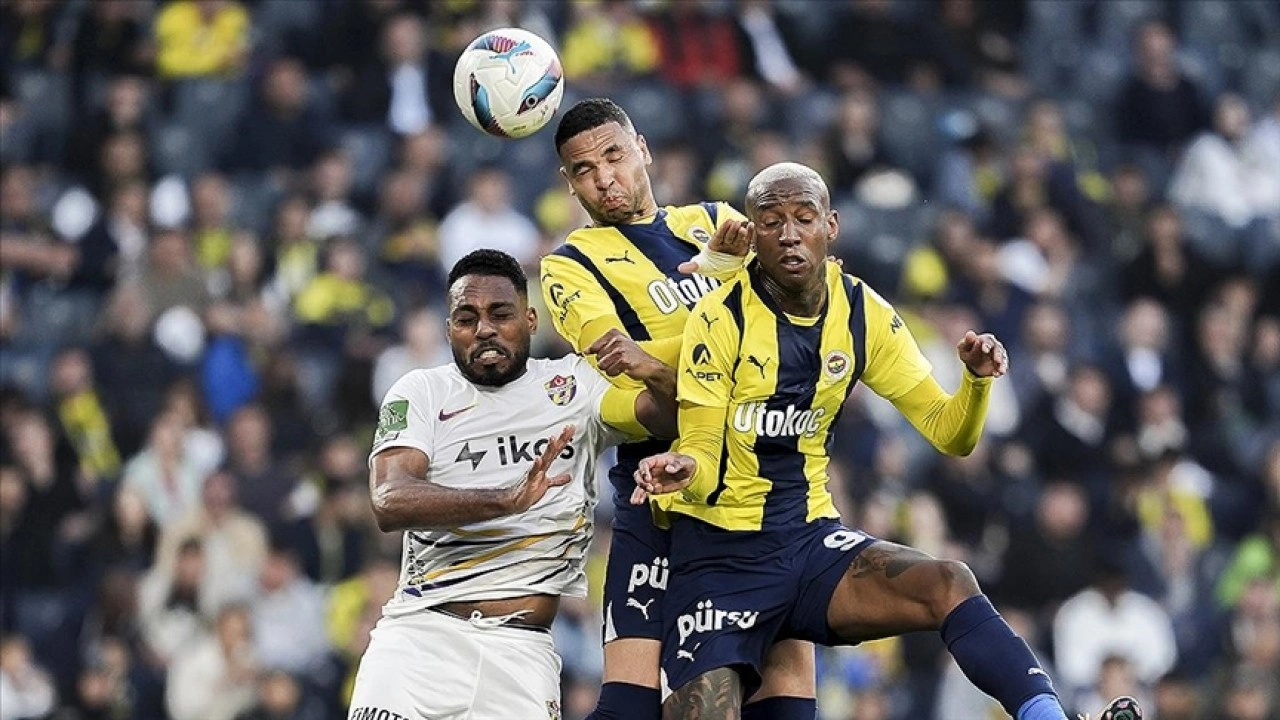 Fenerbahçe, ikas Eyüpspor'u 2 golle geçti