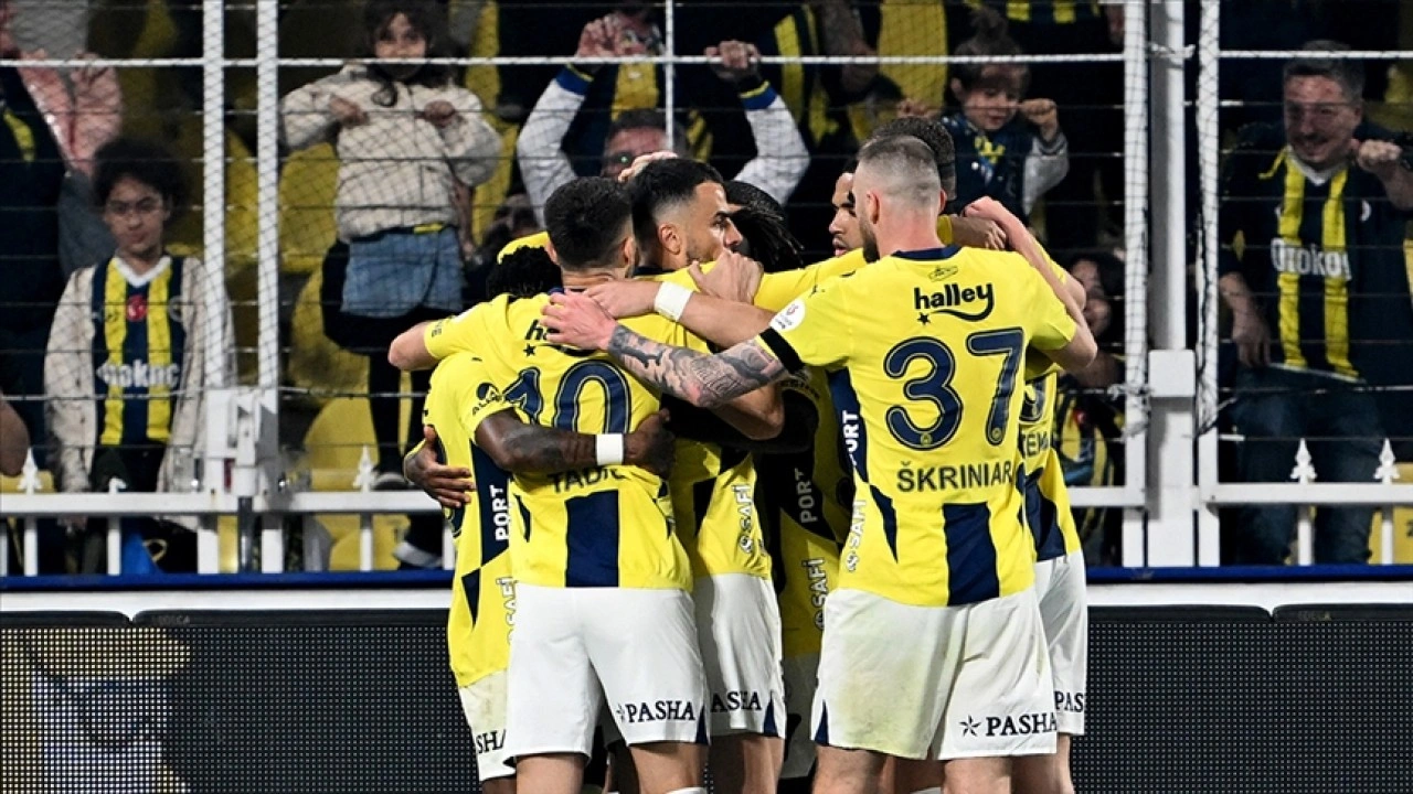 Fenerbahçe ile RAMS Başakşehir ligde 34. randevuda