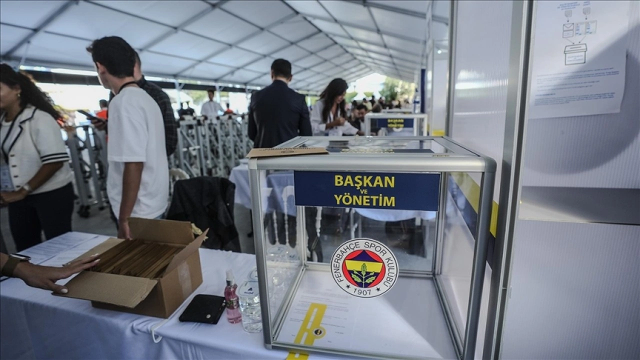 Fenerbahçe Kulübü seçimli olağanüstü genel kurulunda oy verme işlemi tamamlandı