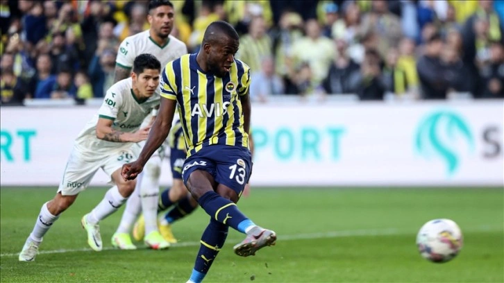 Fenerbahçe, ligde 9 maç sonra mağlup