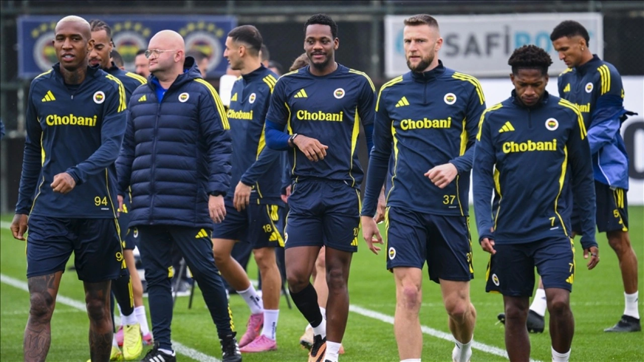 Fenerbah&ccedil;e, T&uuml;rkiye Kupası'ndaki Beşiktaş ma&ccedil;ına 6 yabancısından mahrum &ccedil;ıkacak