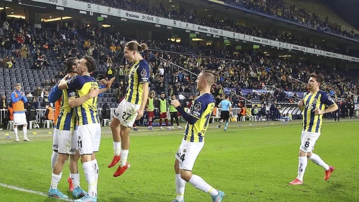 Fenerbahçe UEFA Avrupa Konferans Ligi'nde tur için sahaya çıkıyor