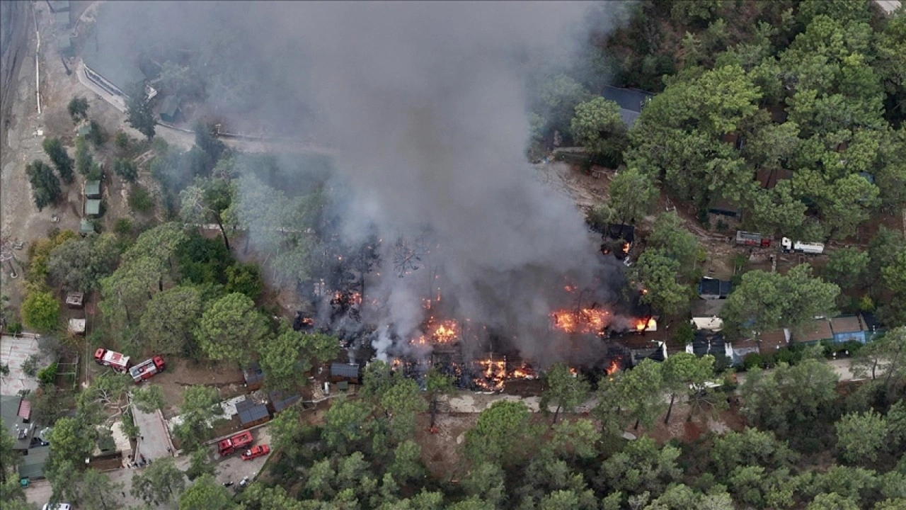 Fethiye'de kamp alanında çıkan yangın kontrol altına alındı