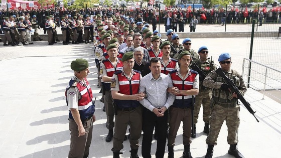 FETÖ'cü başyaver hakim karşısına çıktı