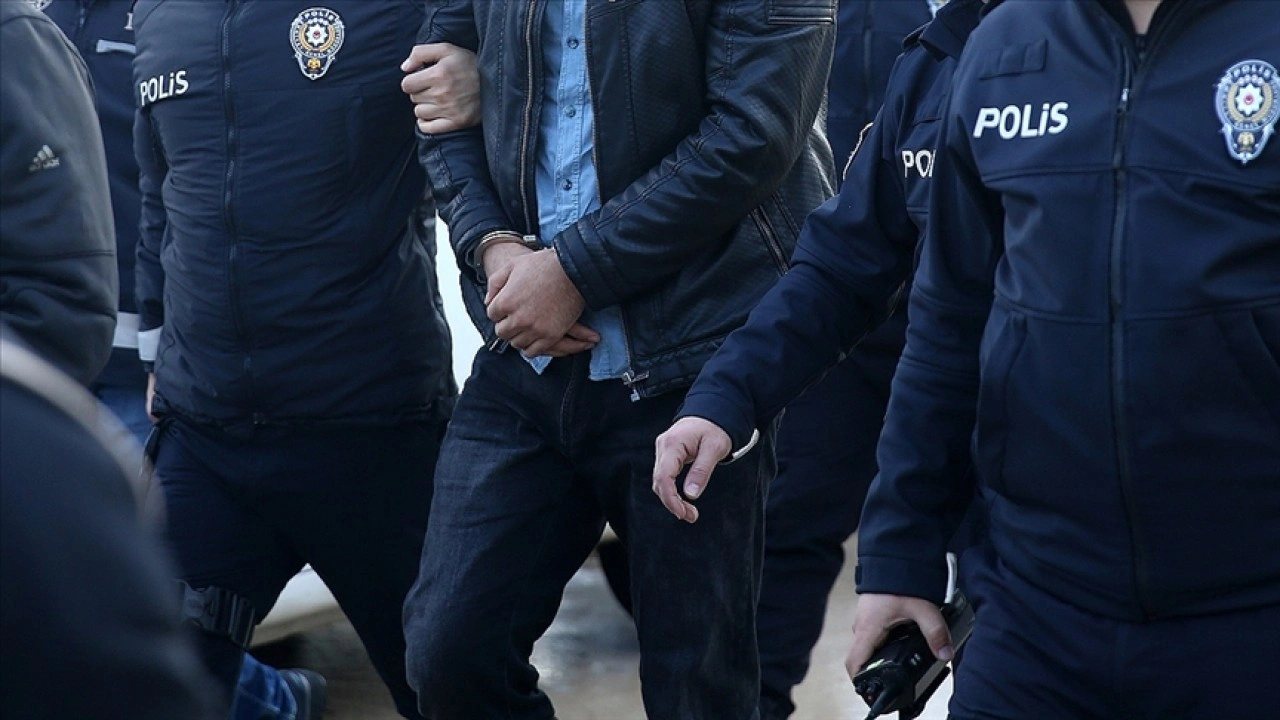 FETÖ'nün Kara Kuvvetleri mahrem yapılanması soruşturmasında 7 şüpheli gözaltına alındı