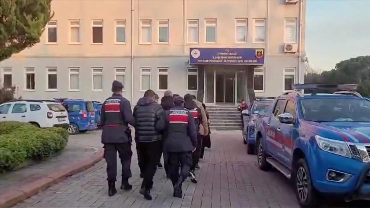 FETÖ'ye yönelik 31 ildeki operasyonlar sonucu 50 şüpheli tutuklandı