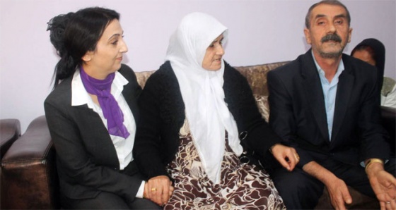 Figen Yüksekdağ'ın Kürtçe ile imtihanı