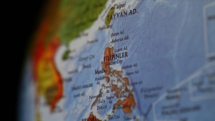Filipinler ile Çin, Güney Çin Denizi'nde bir kez daha karşı karşıya geldi
