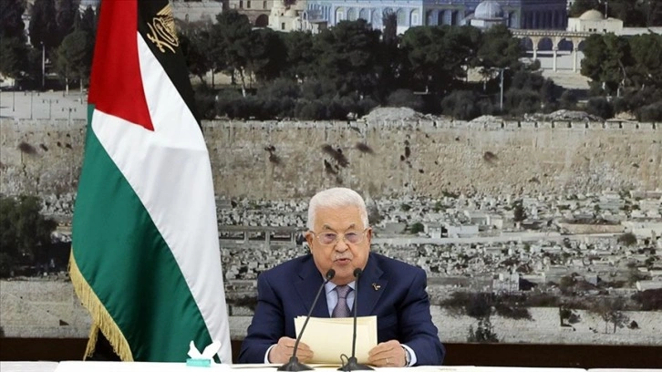 Filistin Devlet Başkanı Abbas, İsrail saldırıları ve ateşkes çabalarını görüşmek üzere Kahire'de