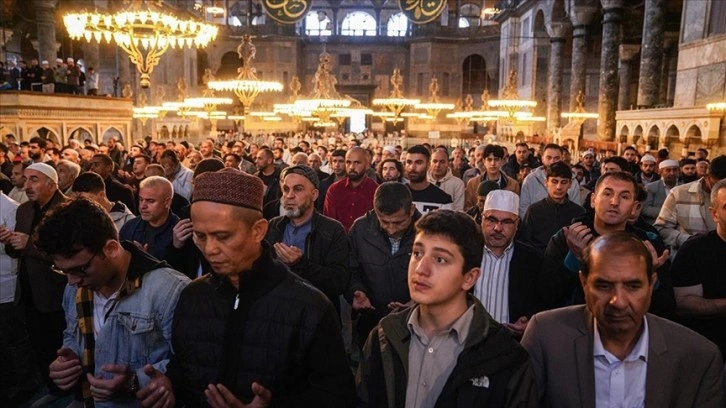 Filistin'de hayatını kaybedenler için ülke genelinde gıyabi cenaze namazı kılındı