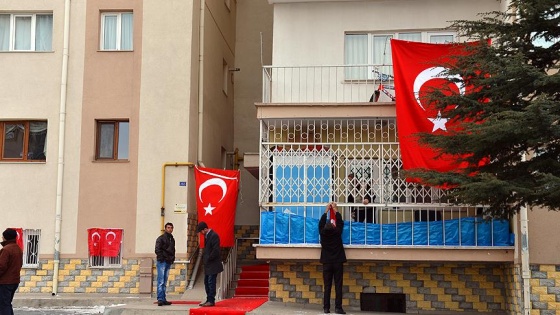 Fırat Kalkanı şehitlerinin baba ocağında hüzün var