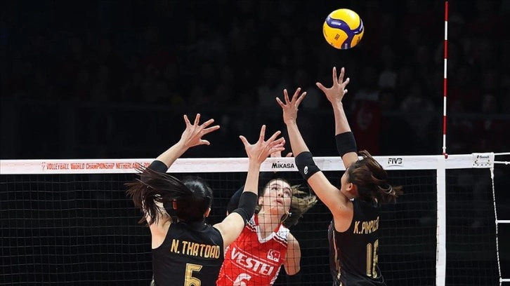 FIVB Dünya Kadınlar Şampiyonası'nın ikinci gününde 6 maç oynandı