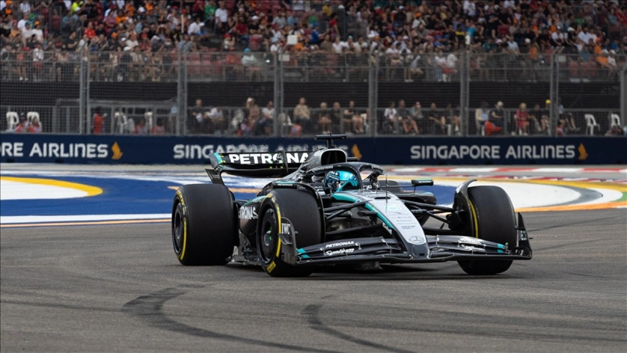 Formula 1 Singapur Grand Prix'sinde pole pozisyonu Russell'ın