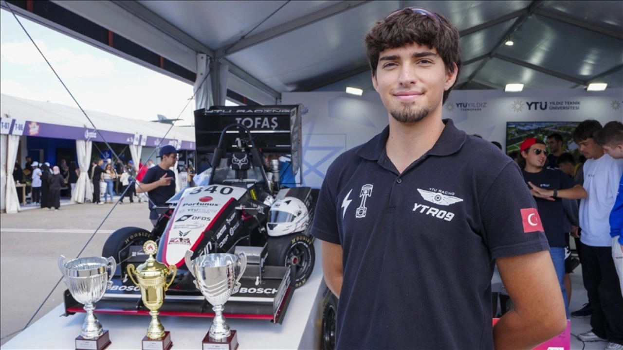"Formula Student" şampiyonu YTU Racing takımı TEKNOFEST'e katıldı