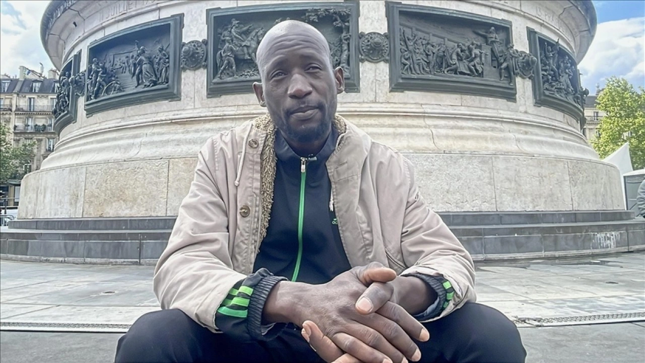 Fransa'da camide bıçaklanarak öldürülen gencin kuzeni Yoro Cisse: Herkes böyle şehit olarak öle