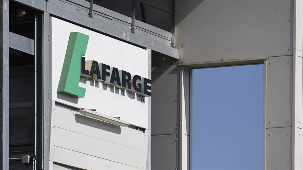 Fransa'da Lafarge'ın yargılandığı davada, sivil taraf dinlenildi