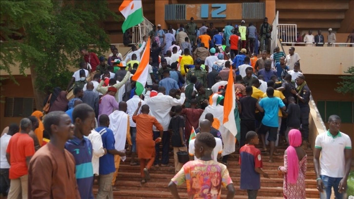 Fransa, Nijer'deki cuntanın iddialarını yalanladı