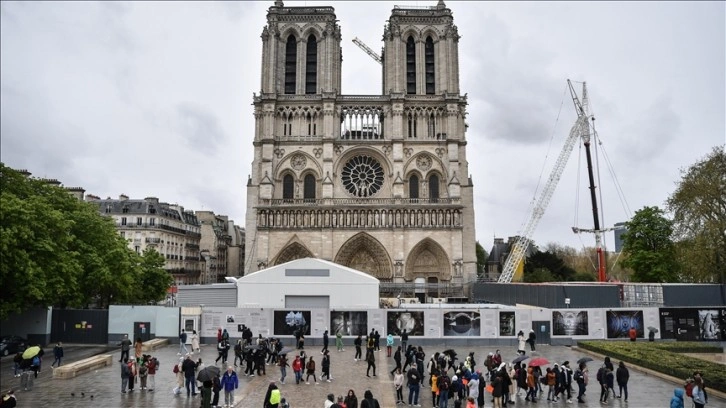 Fransa'da 2019'da yanan tarihi Notre Dame Katedrali yıl sonunda ziyarete açılacak