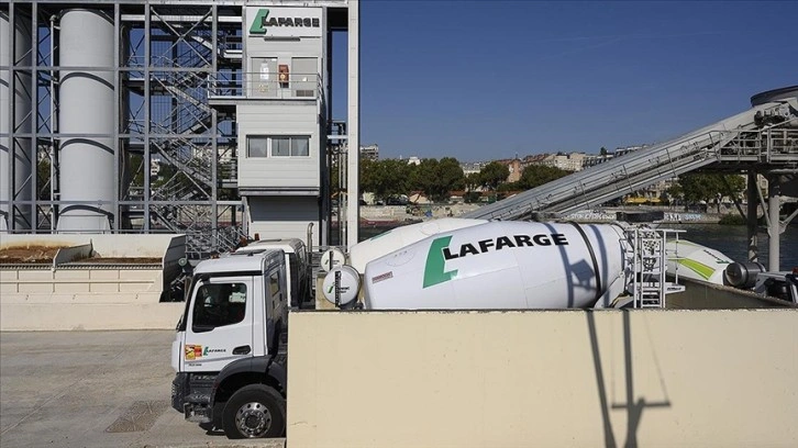 Fransa'da Lafarge'ın fabrikasına zarar verdiği gerekçesiyle 17 kişi gözaltına alındı