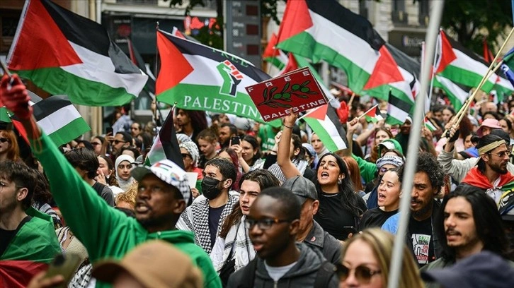 Fransa'da muhalif milletvekili ve senatörler Filistin'e destek mesajı verdi