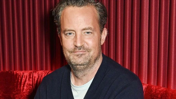 'Friends' dizisiyle tanınan oyuncu Matthew Perry hayatını kaybetti