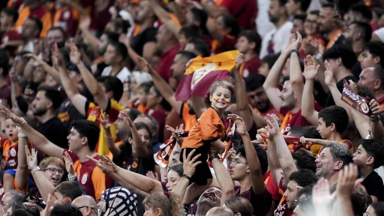 Futbolseverlerin 88 g&uuml;nl&uuml;k "lig hasreti" bitiyor