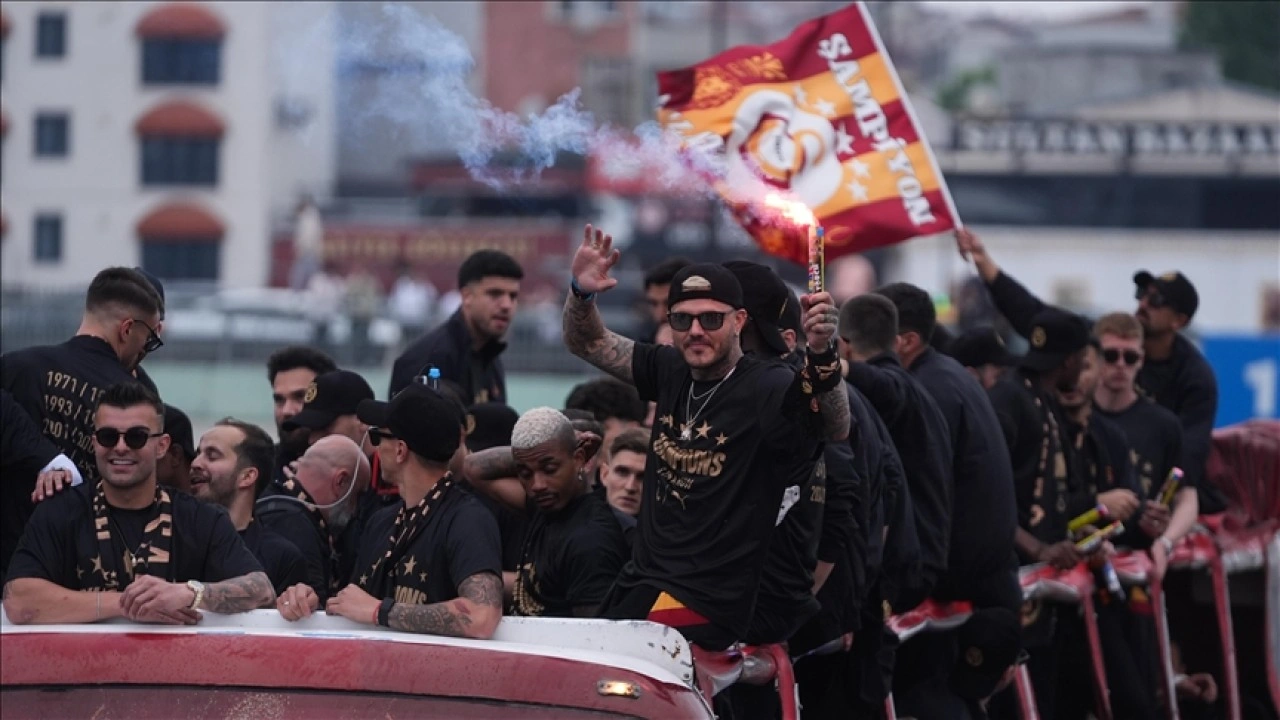 Galatasaray, 25. şampiyonluğunu kutladı