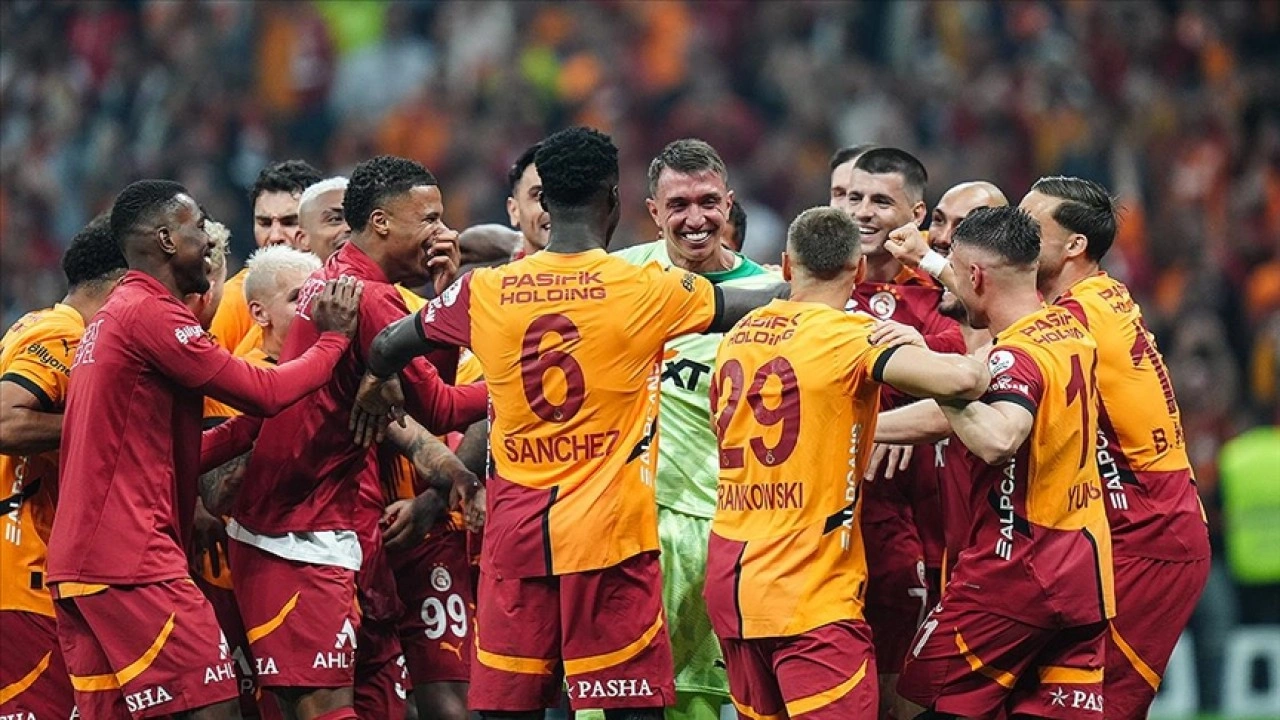 Galatasaray, beşinci yıldızı takan ilk takım oldu