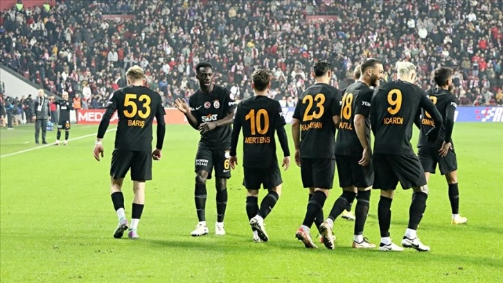 Galatasaray deplasmanda galip geldi