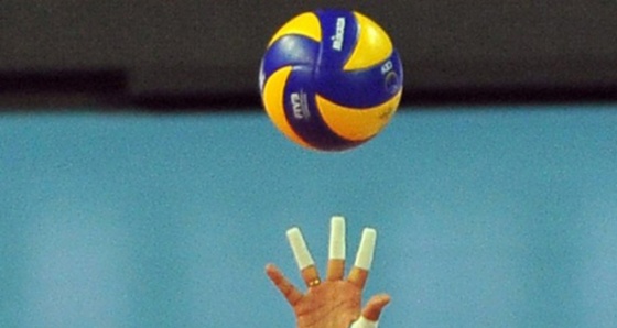 Galatasaray finalde: VakıfBank: 3 - Galatasaray: 2