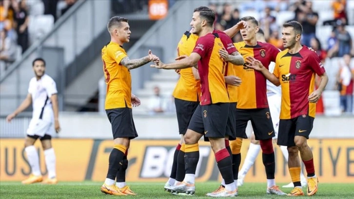 Galatasaray, hazırlık maçında Salernitana ile 1-1 berabere kaldı