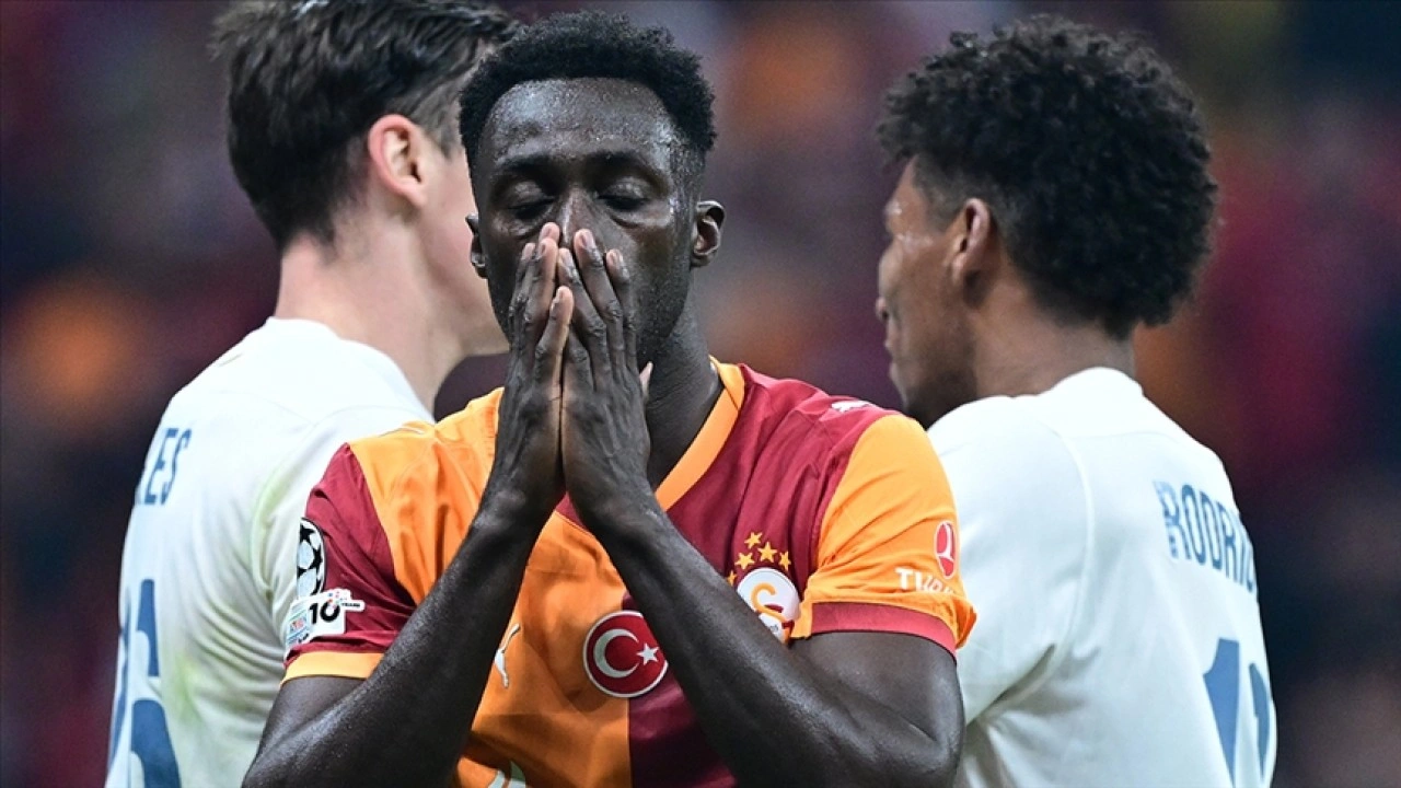 Galatasaray'ın en "hır&ccedil;ını" Davinson Sanchez