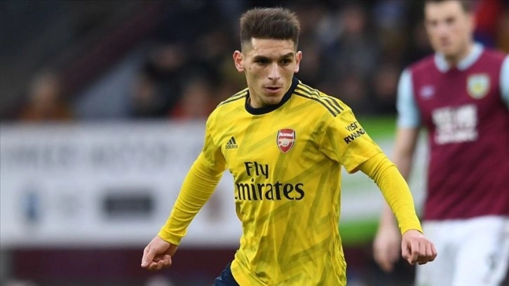 Galatasaray Kulübü, Lucas Torreira'nın transferi için görüşmelere başladı